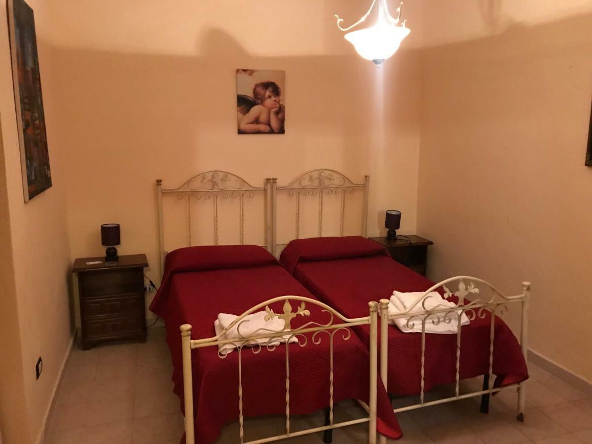 Holiday Home Villa Romana เรอัลมอนเต ภายนอก รูปภาพ